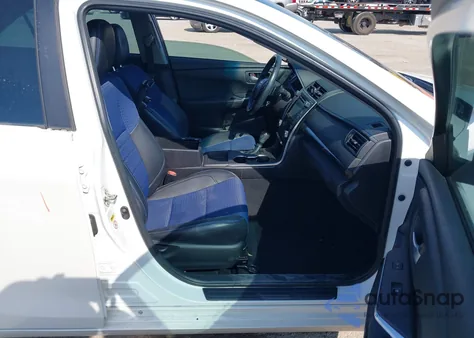 2016 Toyota Camry Se z USA, uszkodzony, nr VIN 4T1BF1FKXGU175781